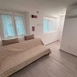 Chiama Ξενοδοχείο 2*